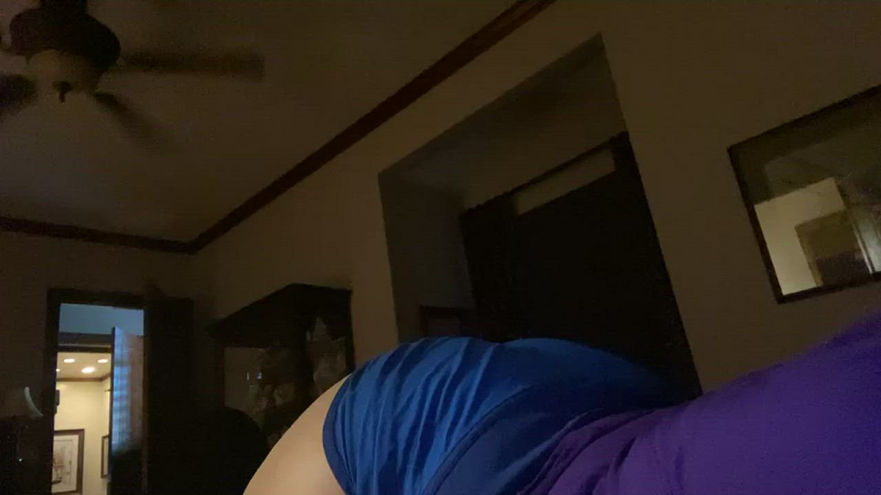 should i post more of my ass?