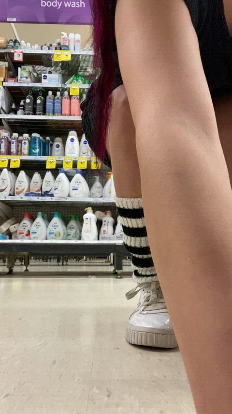 being a little whore at woolies and twerking in the aisles 🤫