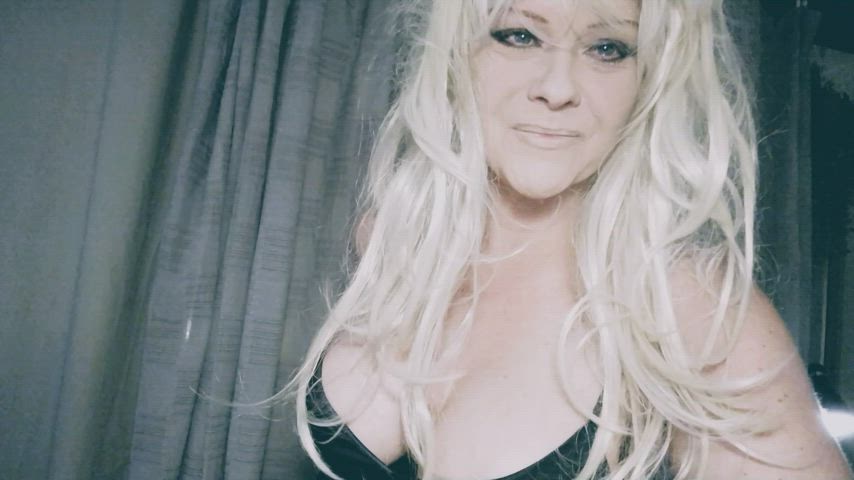 Ass Big Tits Blonde Curvy MILF gif