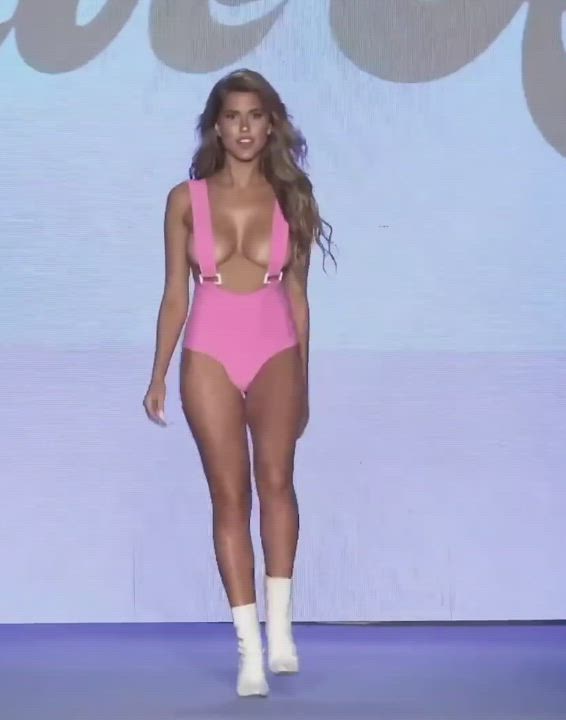 Bouncing Tits Cleavage Legs Model Pretty Swimsuit gif