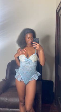 19 years old amateur ebony lingerie onlyfans solo gif