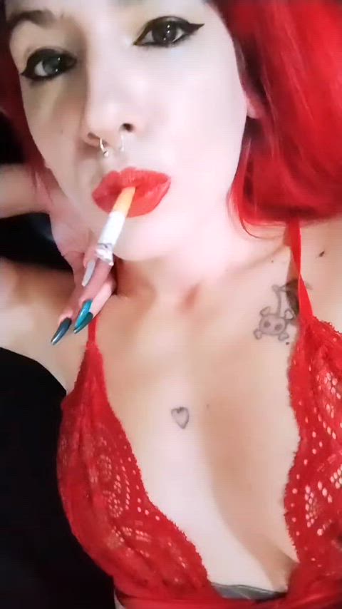 Hi 💋💨