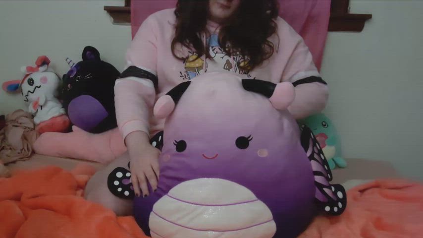humping my favorite squishmallow~