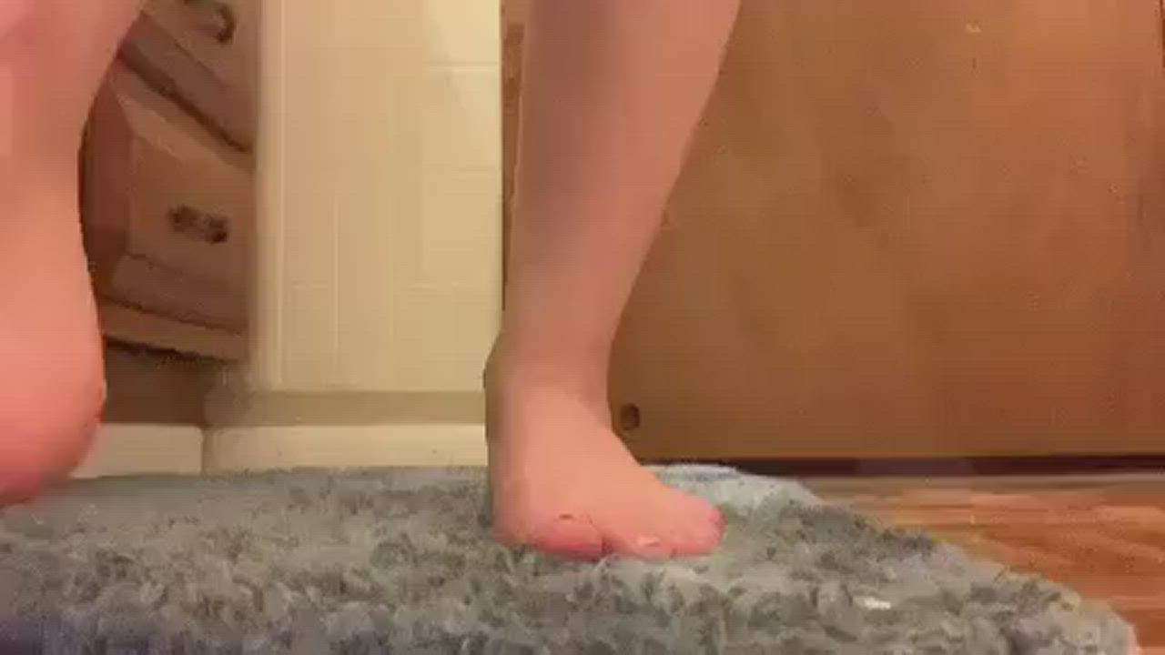 feet feet fetish toes gif
