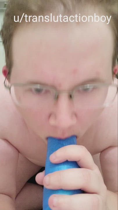 A view of the puppy sucking cock. (Kinks/Limits in profile. dms welcomed)