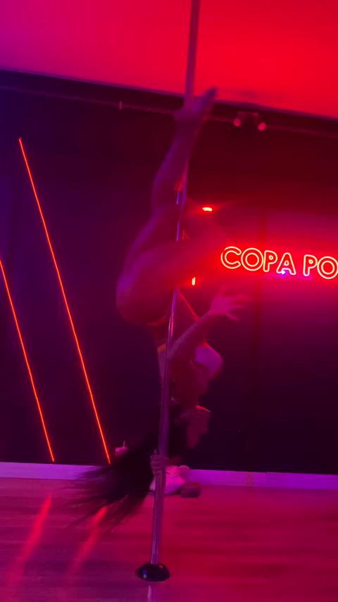 ass big ass big tits brazilian celebrity dancing muscular girl pole dance sexy just-boobs