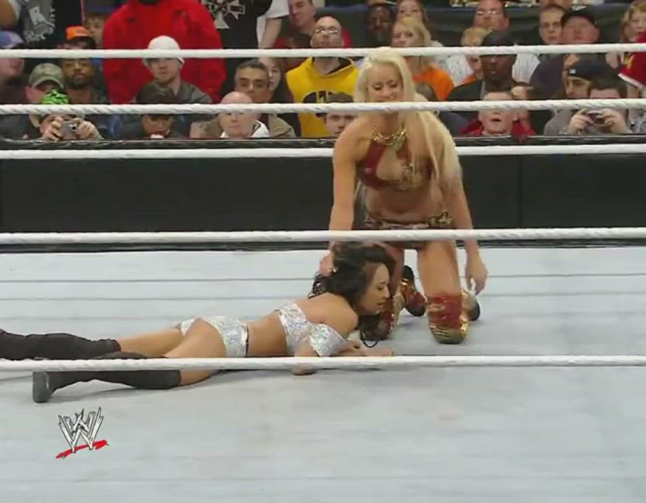 Maryse nails the French Kiss DDT on Gail Kim (2010)