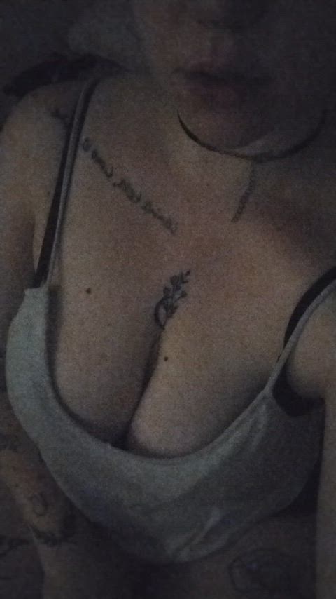 amateur big tits curvy exhibitionist natural natural tits selfie sexy tattoo just-boobs