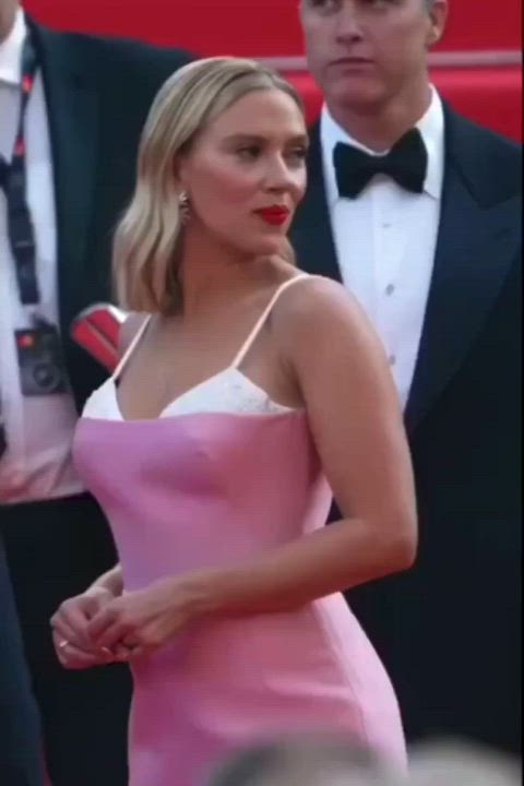 ass big ass big tits blonde celebrity curvy milf scarlett johansson tits gif