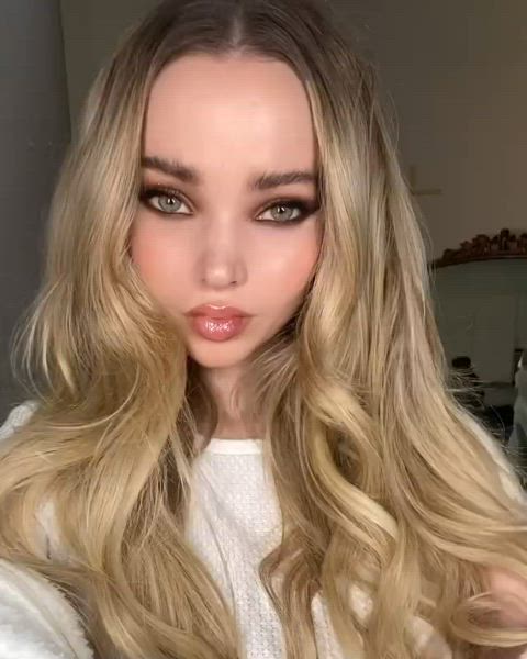 Dove cameron