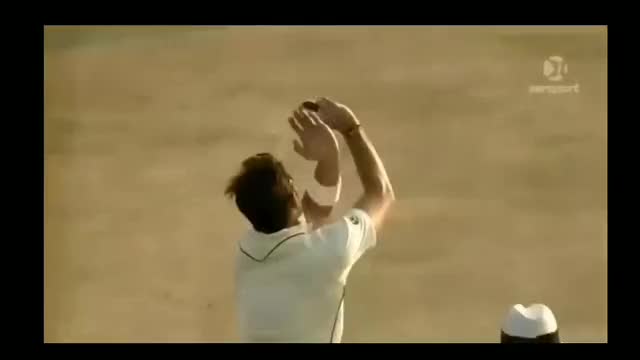 bowling cricket new zealand reverse swing swing tim southee gif