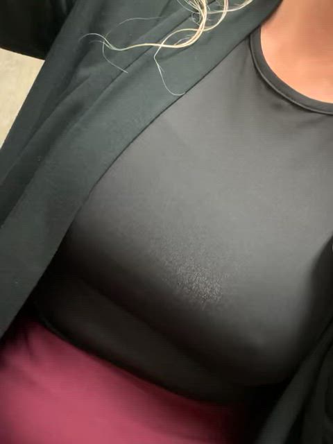 coworker legs milf office onlyfans upskirt work amateur-girls at-work hotwife-lifestyle