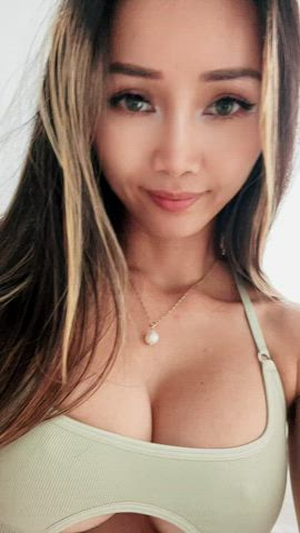 Boobs Lingerie Pokies Tease Vietnamese gif