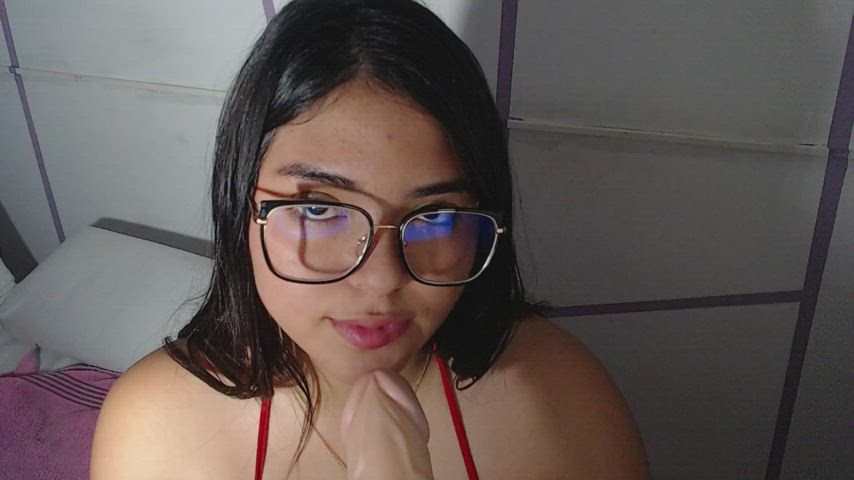 blowjob brunette dildo ebony latina petite sucking webcam gif