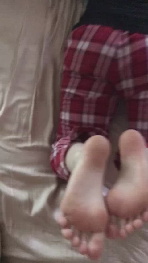 cum cum on feet cumshot feet foot fetish forced freeuse jerk off pajamas used gif