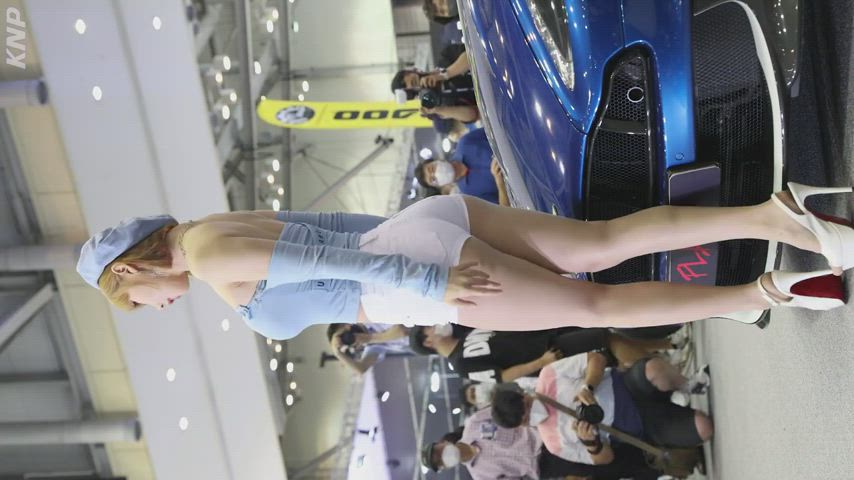 asian ass babe car convention cute korean model gif