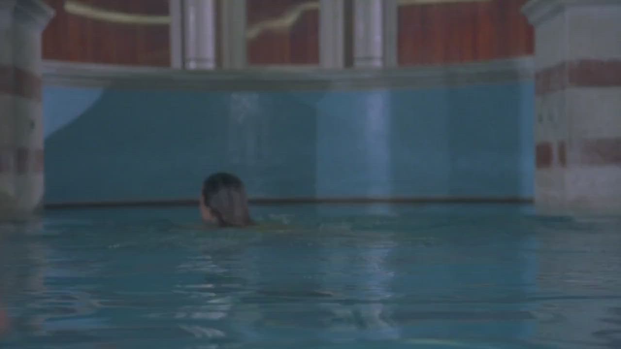 At the wellness spa (Yuliya Mayarchuk - Trasgredire (IT, 2000))