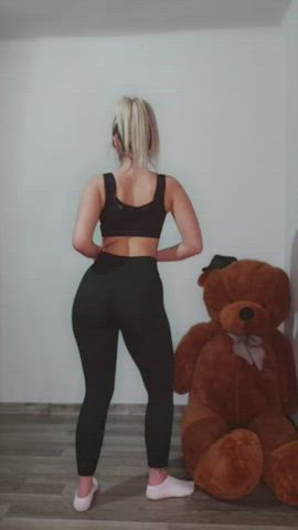 Who wants to be my teddybear??