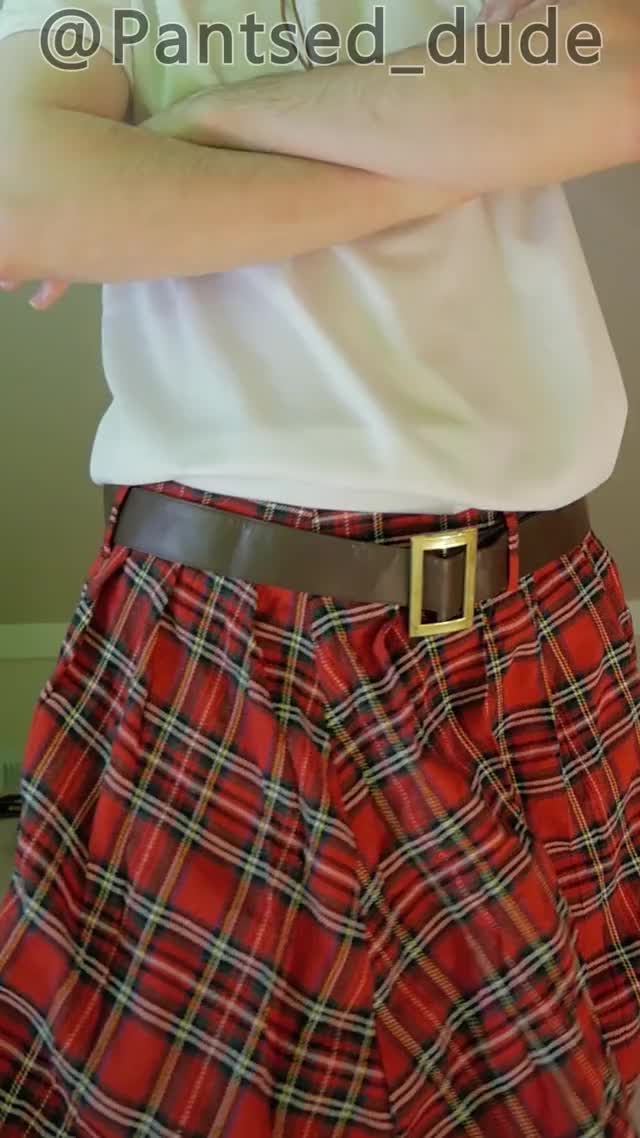 ? Ahh let go of my kilt!