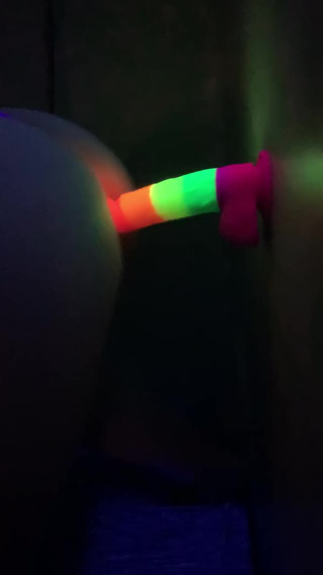 Black light Neon Twerk