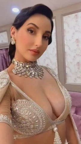 big tits bollywood boobs celebrity cleavage huge tits indian milf moroccan tits gif