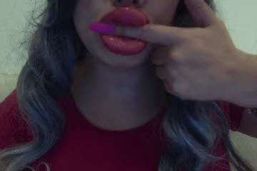 Rubbing her DSLs