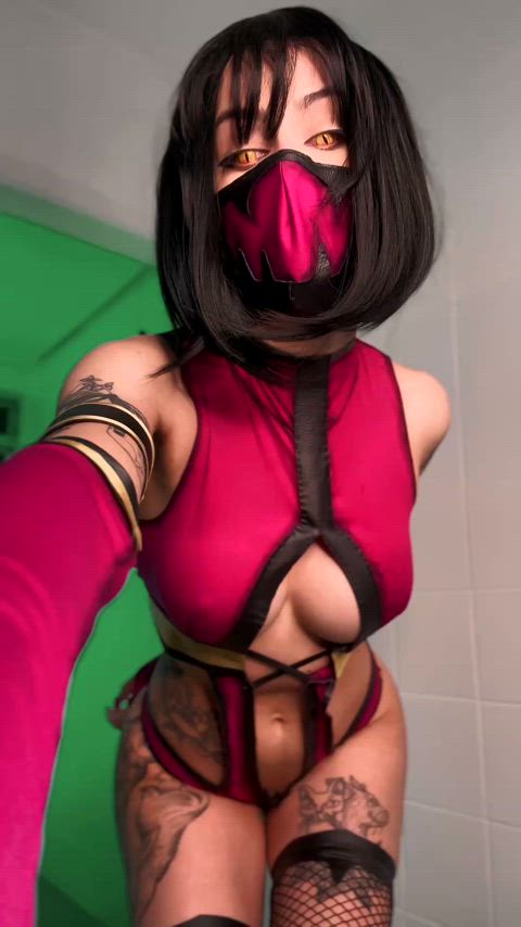 Mileena from Mortal Kombat (y Nicky Brum)