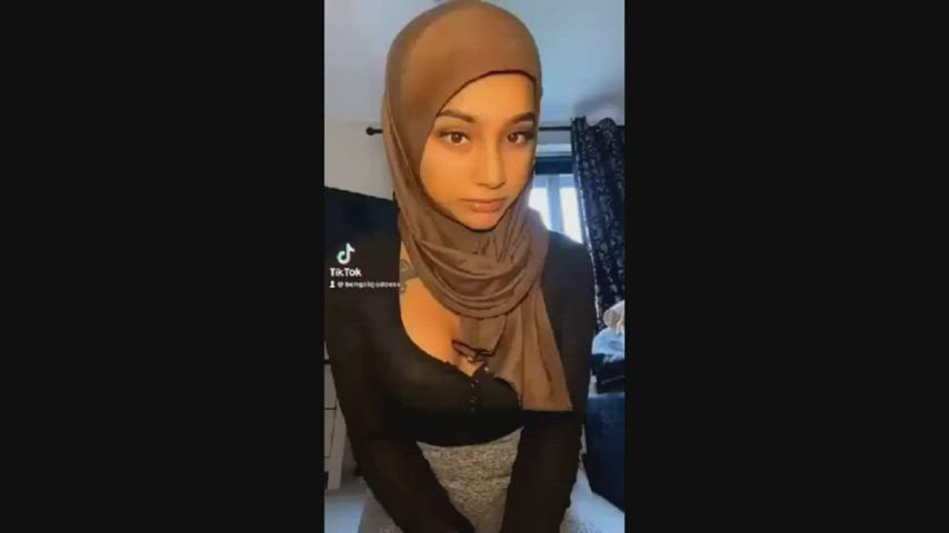 Arab BabeCock Face Fuck Hijab Riding Split Screen Porn TikTok gif