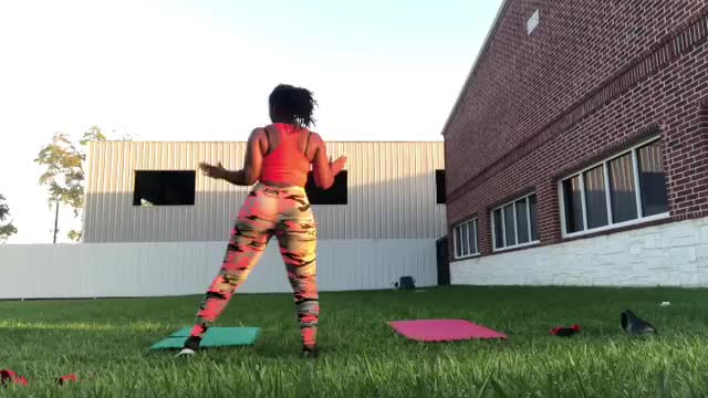 A Short Little Twerk