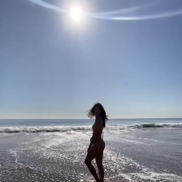 Celine Farach thefappeningblog.com