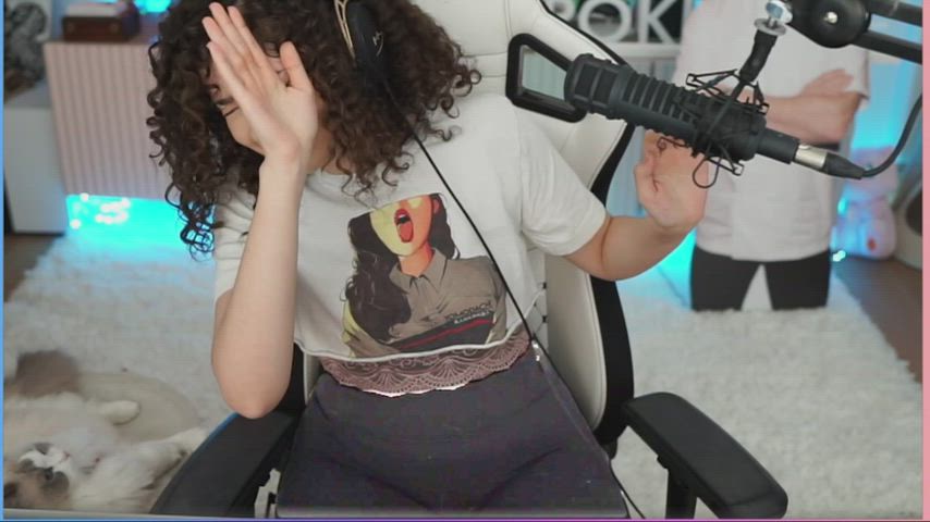 Poki with a camel toe