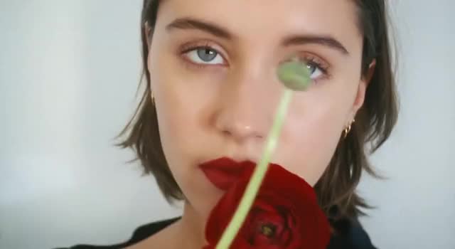 Burberry Liquid Lip Velvet: Behind the Scenes with Iris Law