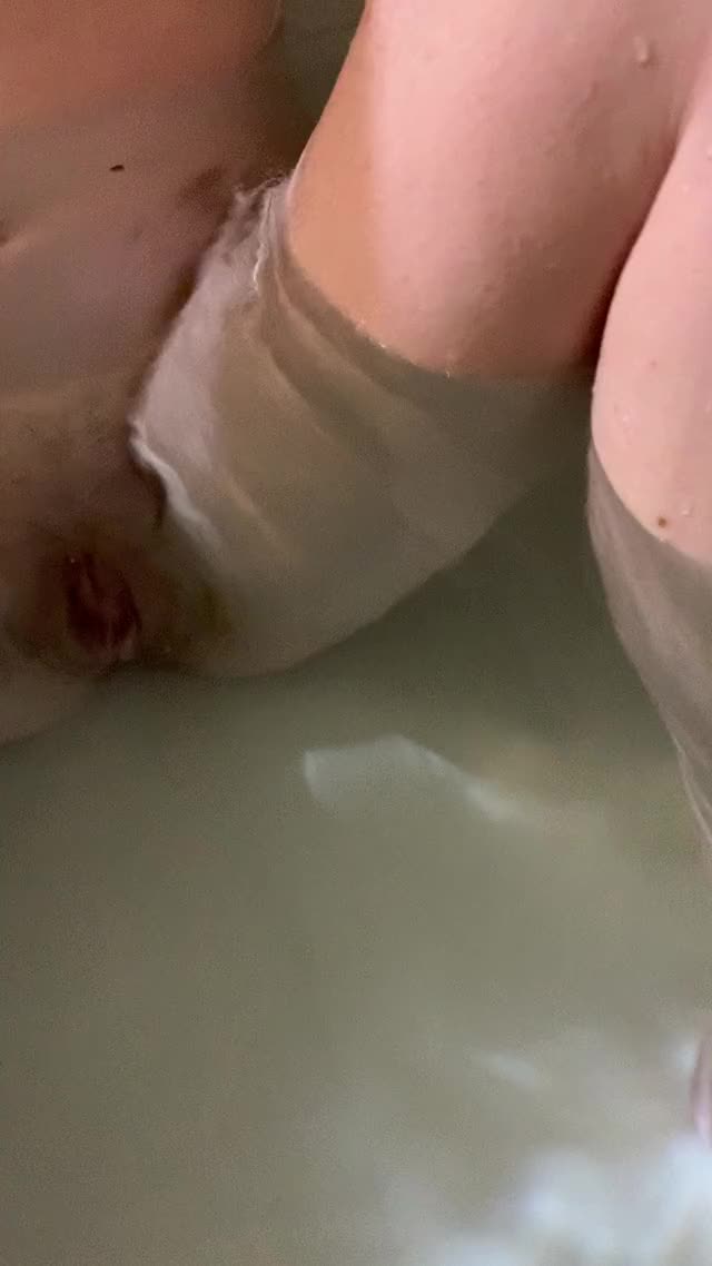 Testing my new water proo(f) phone, any requests?