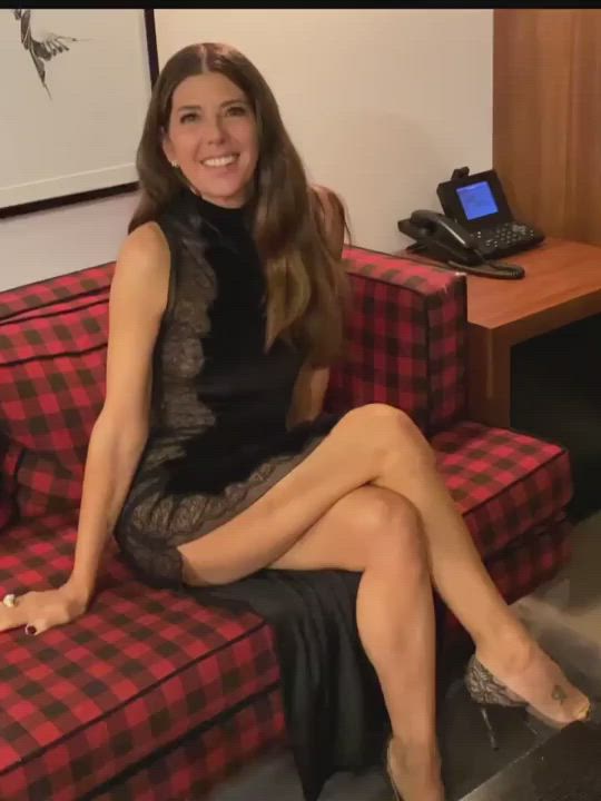Legs MILF Marisa Tomei gif