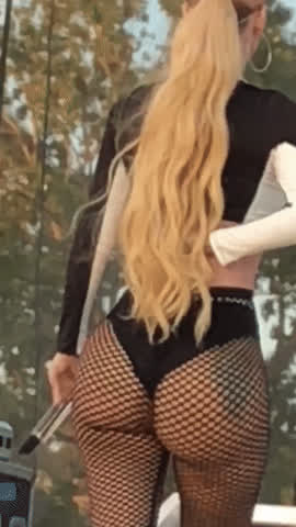 Big Ass Blonde Celebrity Fishnet Iggy Azalea White Girl gif