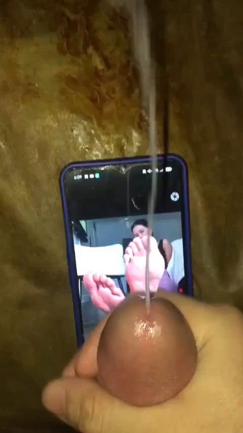 cum on feet cumshot filipina foot fetish soles gif