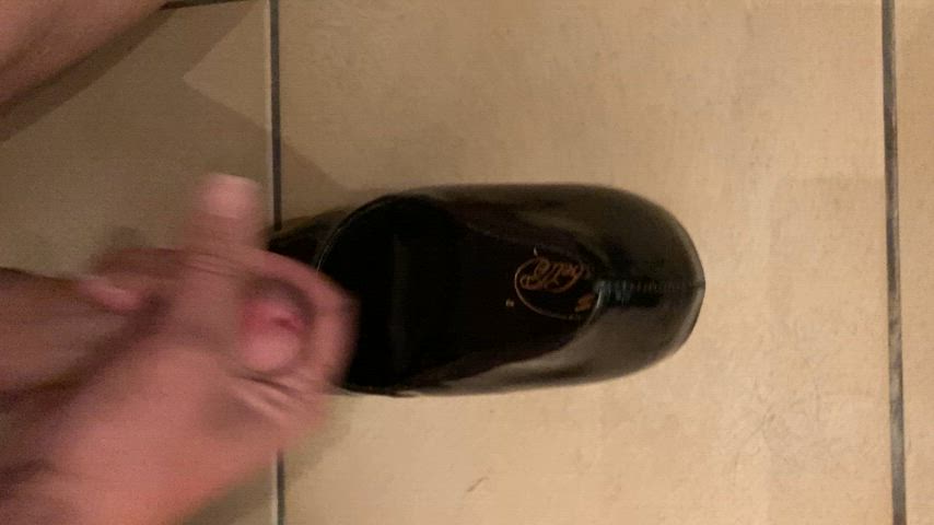 cum cumshot shoe shoes sissy sissy slut gif