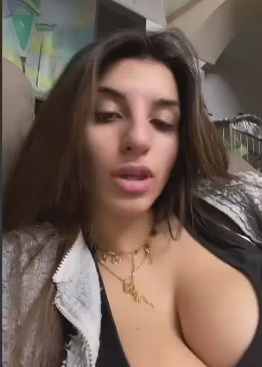 Big Tits Brunette Cleavage Girls Natural Tits TikTok gif