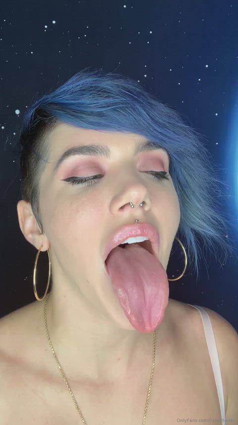 alt alternative emo long tongue tongue tongue fetish mouth-kink gif