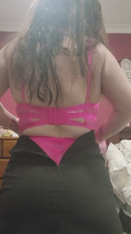 booty jiggling lingerie gif