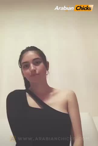 Cute Arab Teen TikTok Tease! 🇦🇪👩🏻