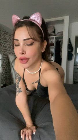 Wonder how deep your tongue can go-Free OnlyFans