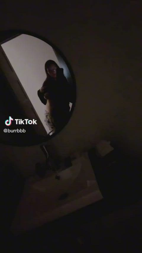 boobs flashing nipples nipslip tiktok r/tiktits gif