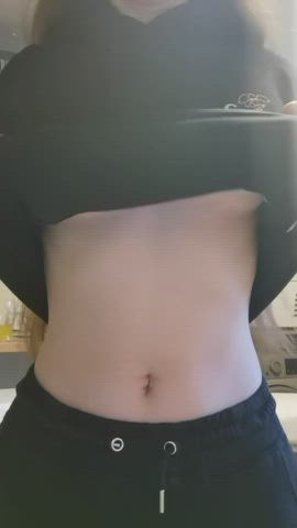Belly Button British Hourglass Natural OnlyFans gif