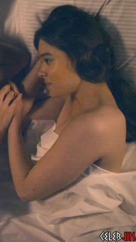 hailee steinfeld lesbian naked orgasm passionate gif