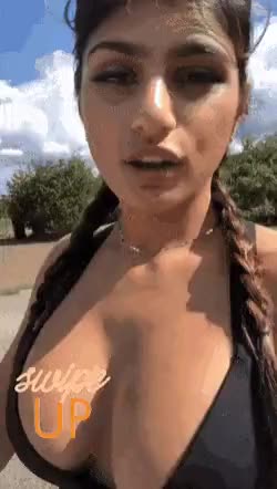 Mia Khalifa Walking