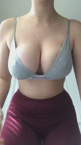 big tits jiggling pawg white girl gif