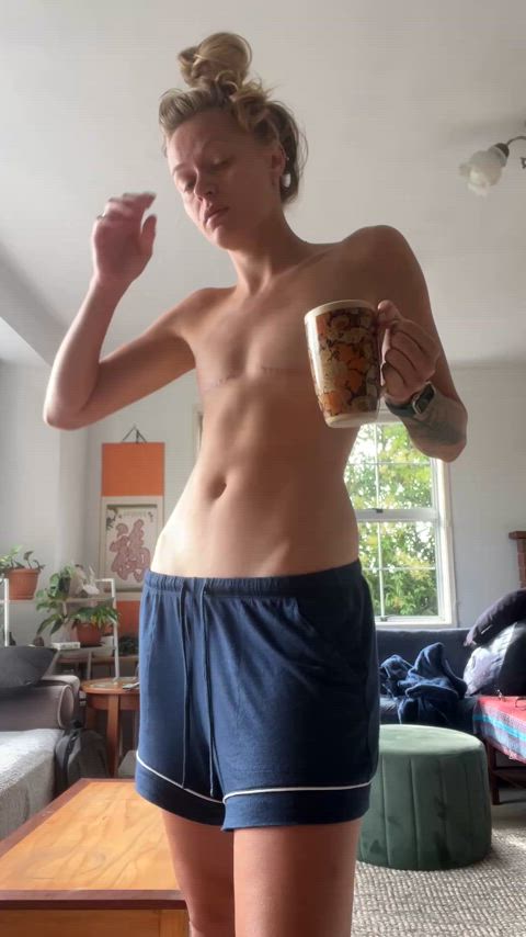 Morning tea and boi booty squeeze, anyone?