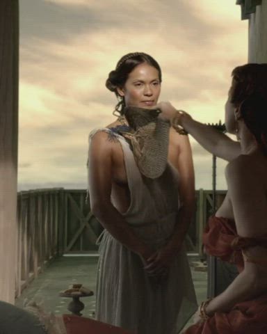 [Topless] Lesley-Ann Brandt in Spartacus (2010) S1E3