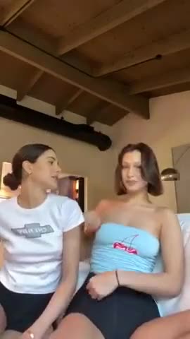 ISABELLA KHAIR HADID IG LIVE